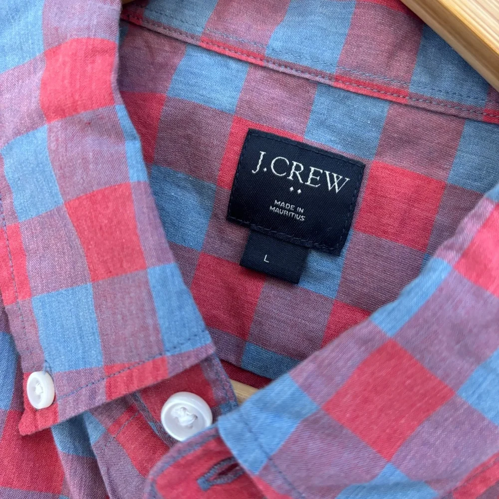 J.Crew Men's Short-Sleeve Lightweight Shirt red and blue gingham, size large